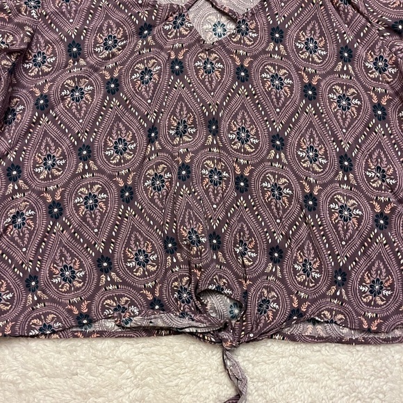 MUDD Bell Sleeve blouse w/ Tie Waist - Picture 2 of 9